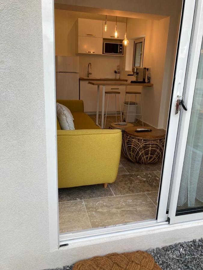 Charmant Studio Dans Villa - Parking - Jardin La Seyne-sur-Mer Exterior photo